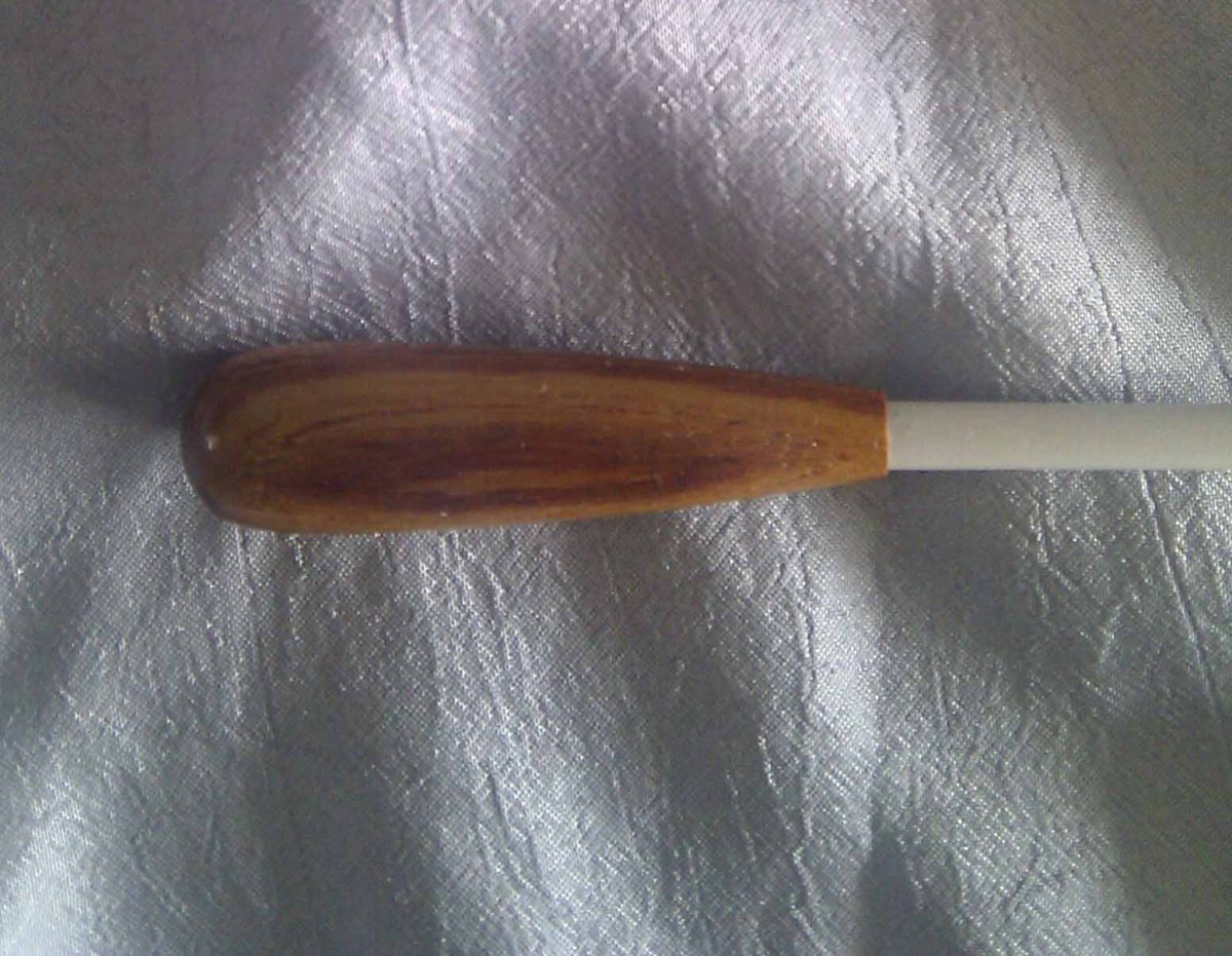 Dirigierstock Serie P, L�nge 12, Tulipwood, weiss - hier klicken